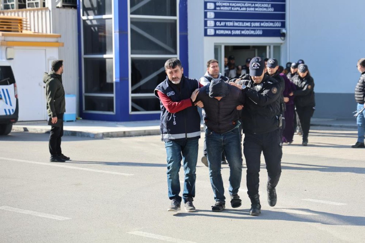 Adana'da İnsan Kaçakçılığı Operasyonu: 20 Bin Dolarla Avrupa'ya Göçmen Taşınıyordu