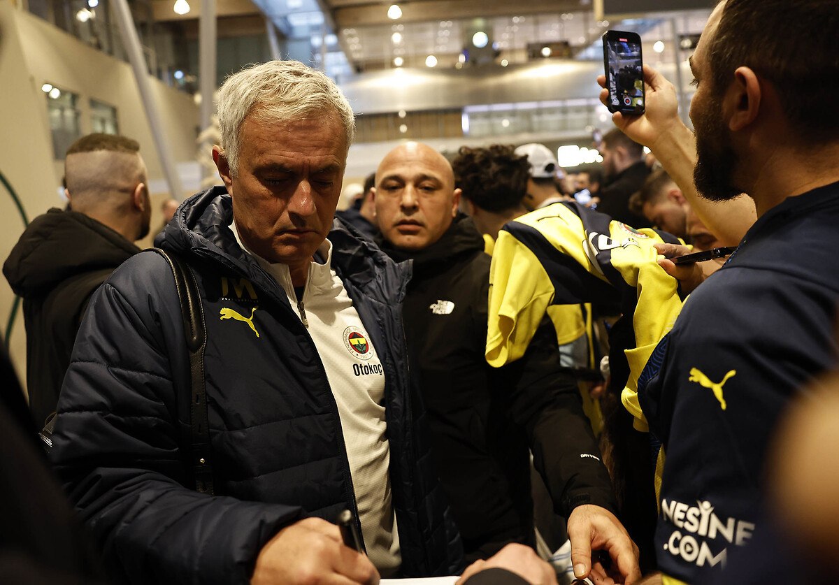 Fenerbahçe'nin Şubat Ayı Fikstürü: 8 Maç, Zorlu Rakipler