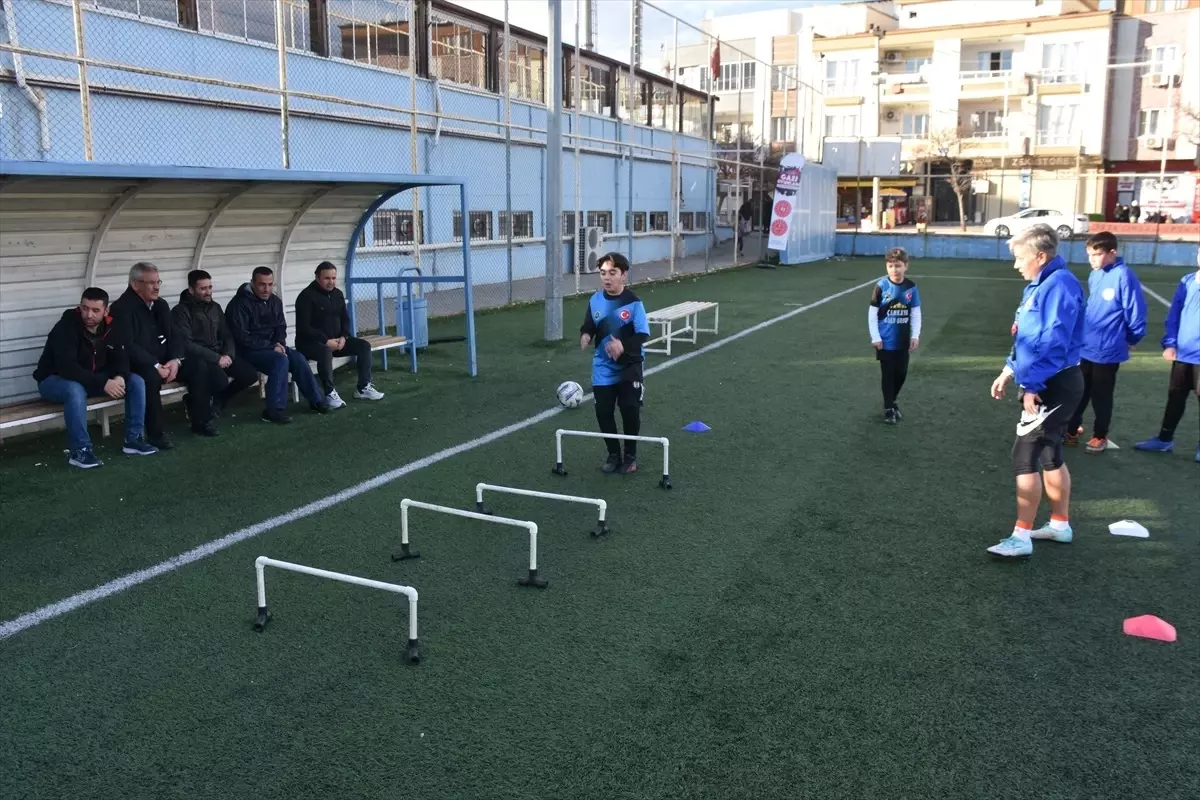 Futbol Aşkıyla Kadın Antrenör: Görkem Hasırcı'nın Hikayesi