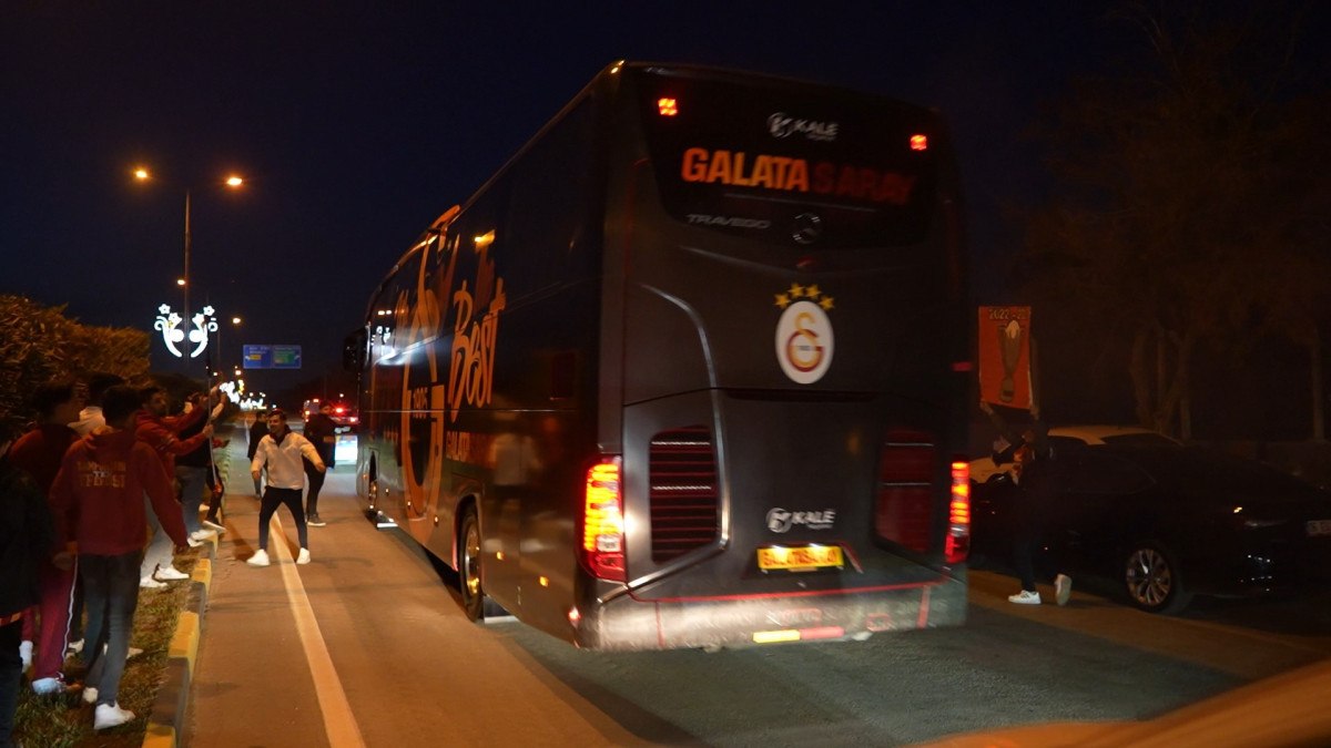 Galatasaray, Gaziantep'te Coşkulu Karşılandı