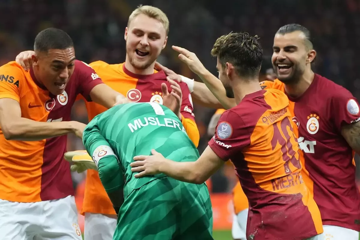 Galatasaray, Victor Nelsson'u Roma'ya Gönderiyor