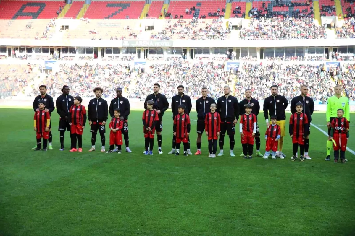 Gaziantep FK - Fenerbahçe Maçında İlk Yarı Sonucu