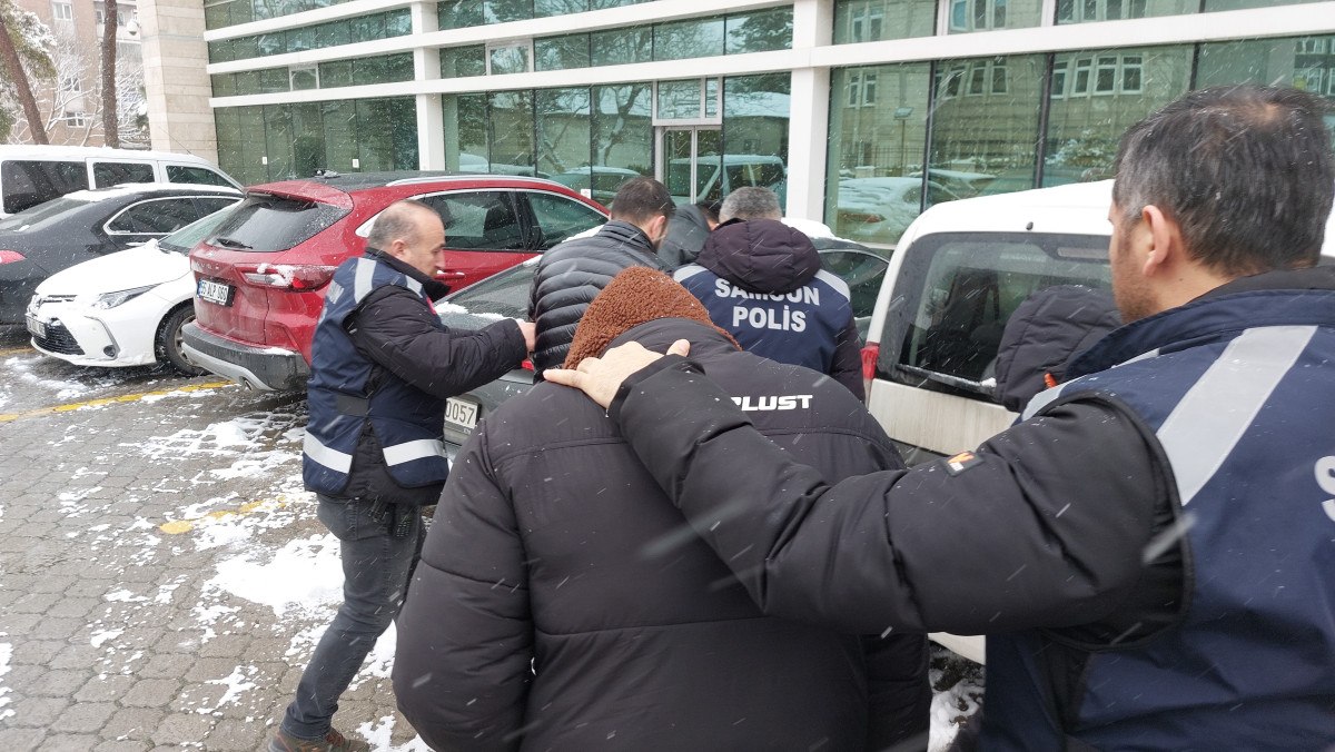 Samsun'da Sosyal Medya Üzerinden Kadın Kıyafeti Dolandırıcılığı: 4 Kişi Adliyeye Sevk Edildi