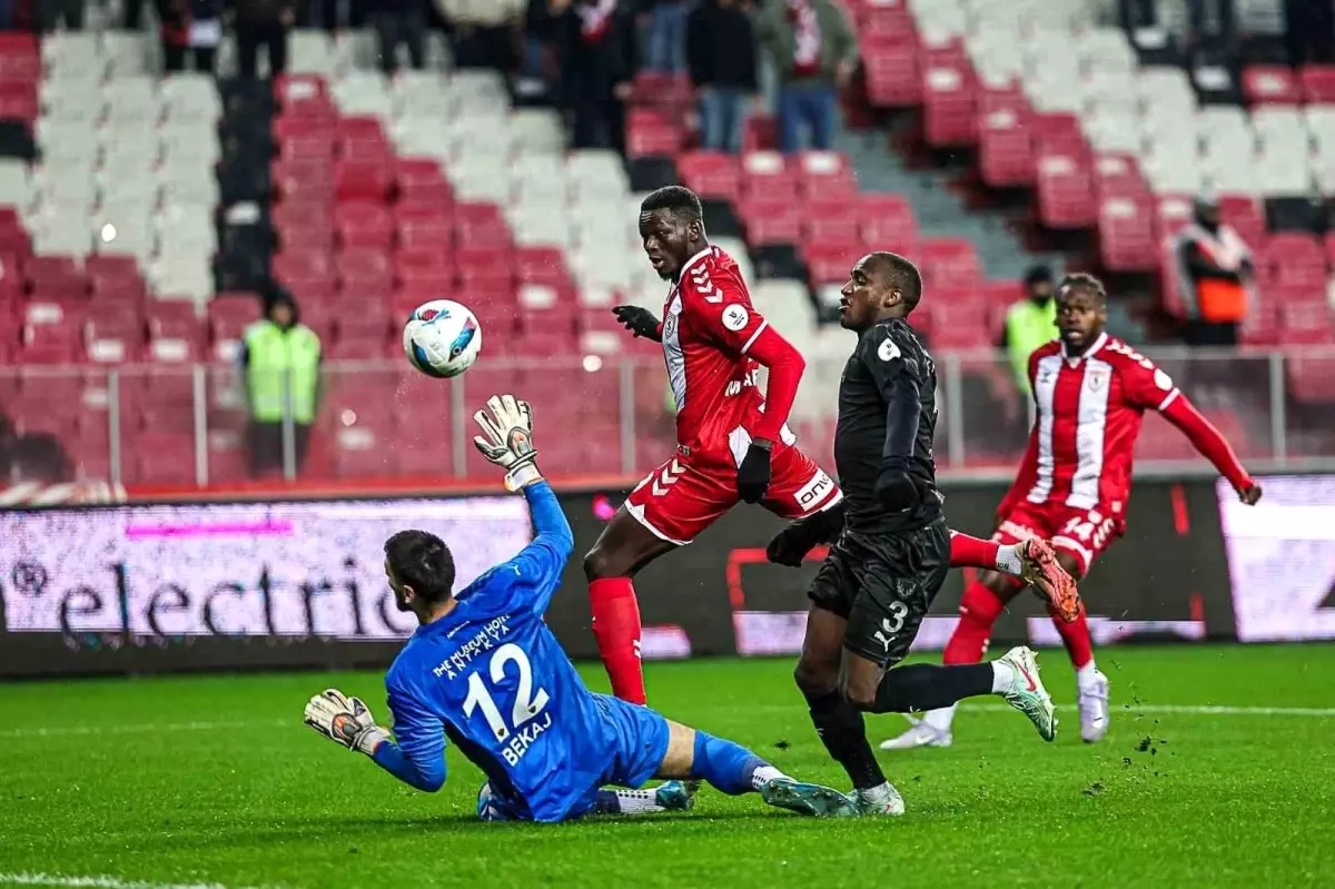 Samsunspor İç Sahada Yenilmezliğini Sürdürüyor