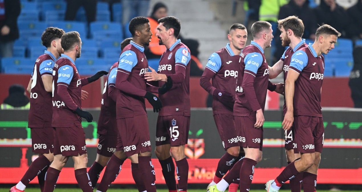 Trabzonspor, Karadeniz Derbisinde Rizespor'u 5-2 Mağlup Etti