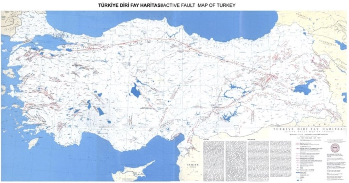 Türkiye'de Deprem Riski Taşıyan Bölgeler ve Fay Hatları