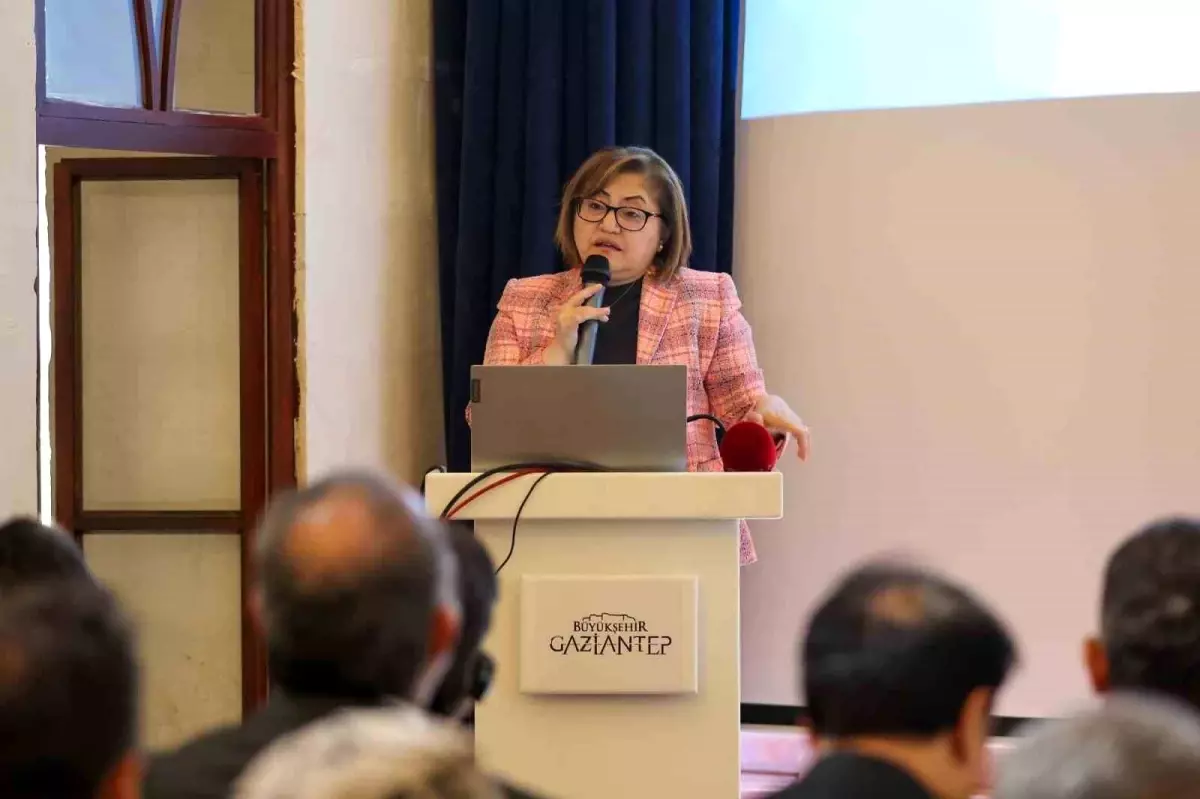 Afetlerde Sağlık Hizmetleri ve Hazırlık Semineri Gaziantep'te Gerçekleştirildi