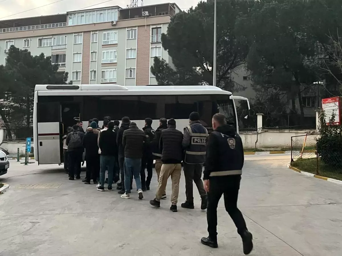 Dolandırıcılara Manisa'da Büyük Darbe: 13 Gözaltı