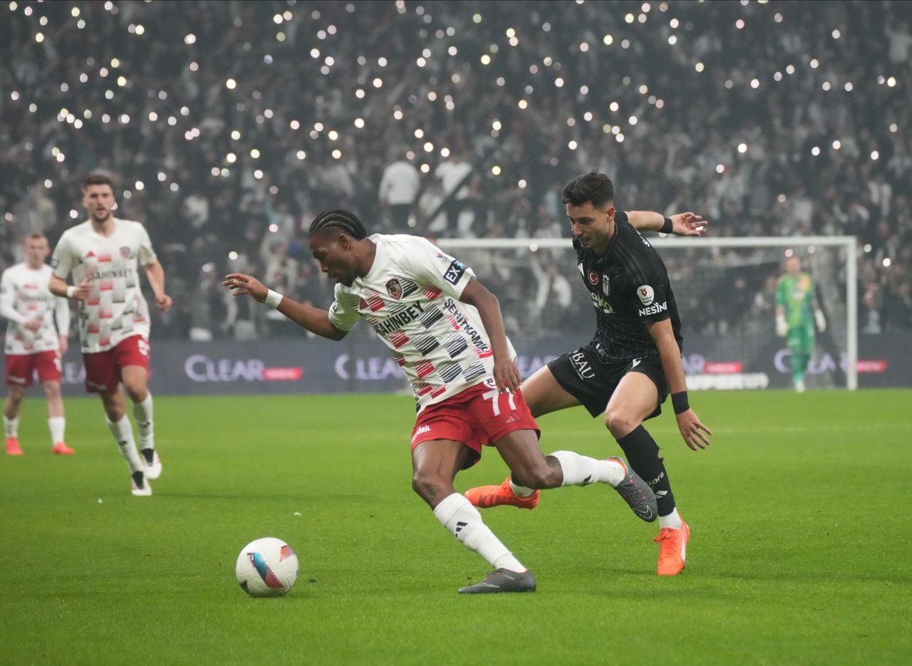 Gaziantep FK, Beşiktaş'ı 10 Kişiyle Yendi