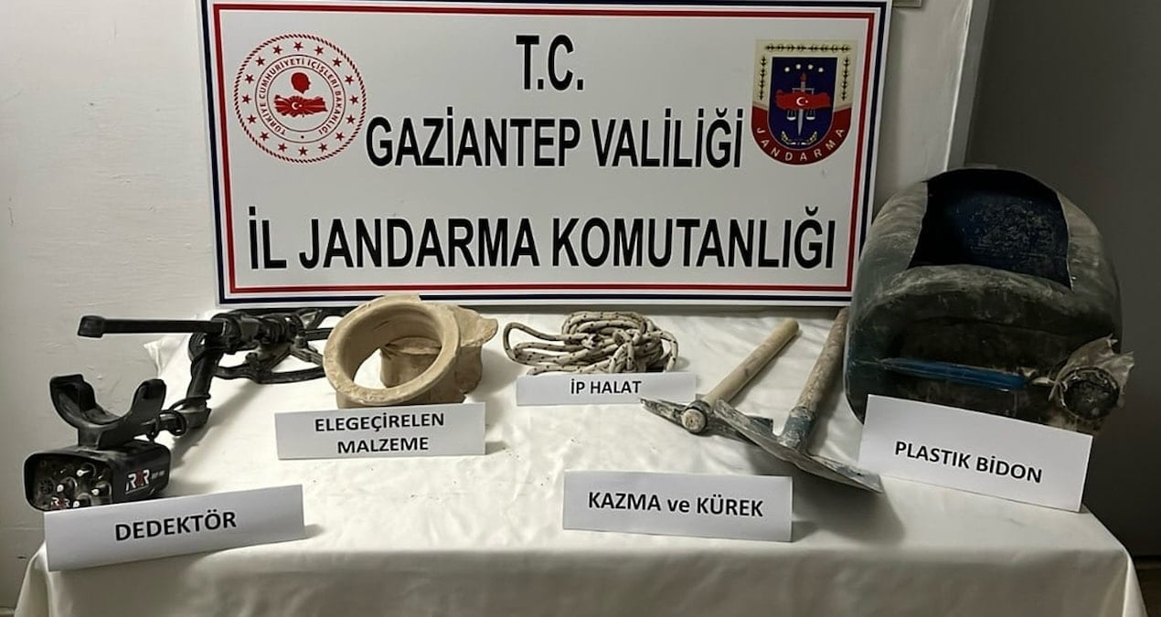 Nizip'te Kaçak Kazı Yapan İki Kişi Suçüstü Yakalandı