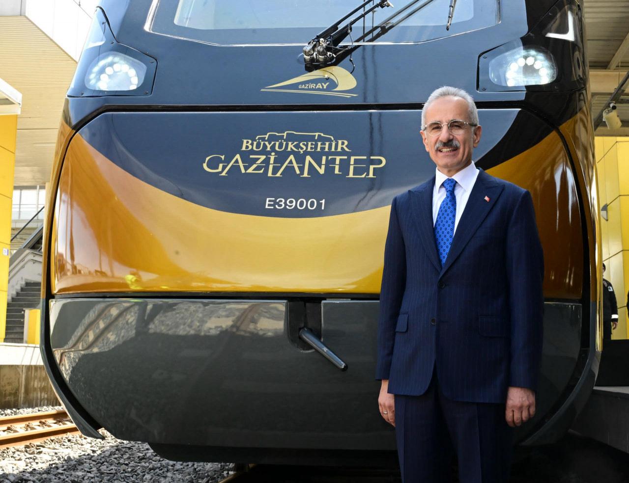 Türkiye Yerli Banliyö Tren Setlerini Üretiyor