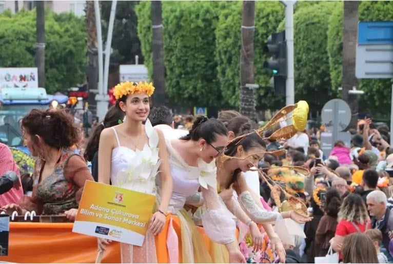 Adana Portakal Çiçeği Karnavalı Coşkusu