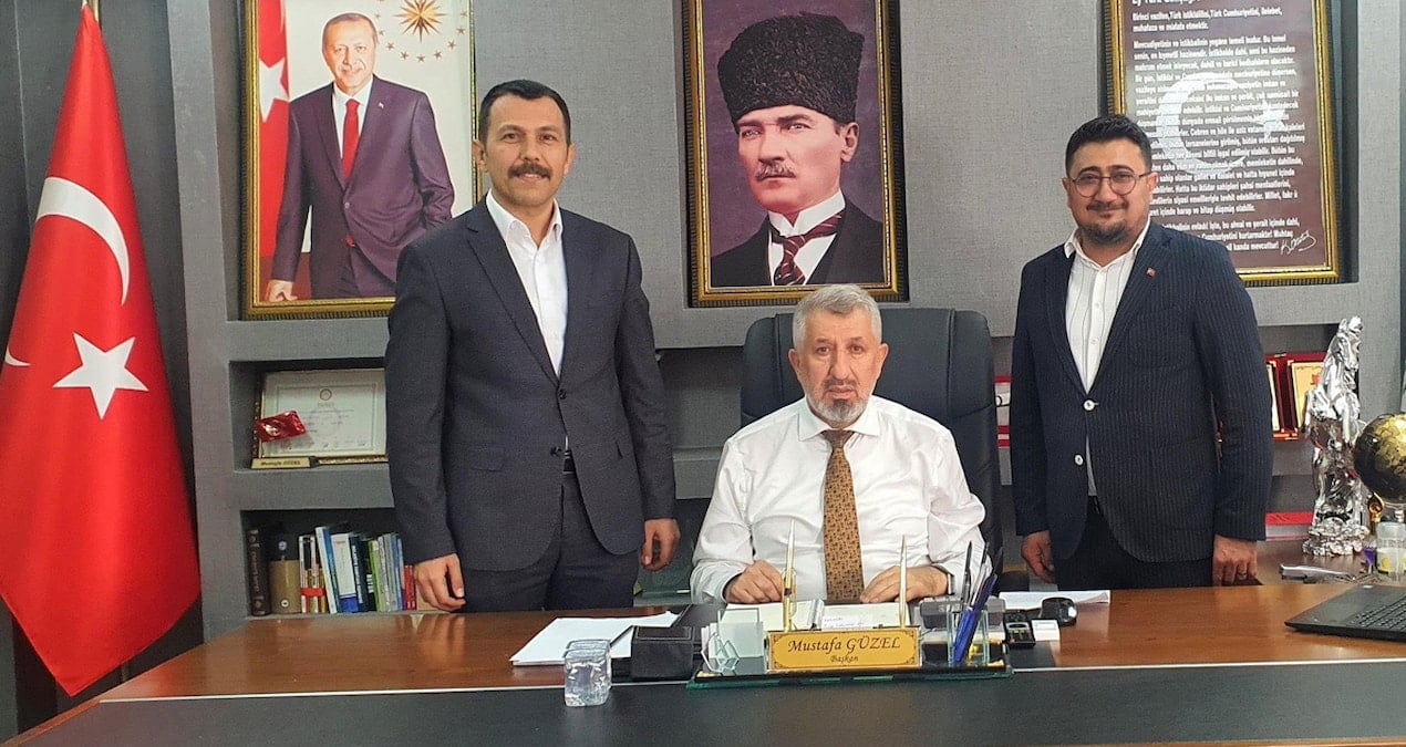 CHP’den istifa edip AKP’ye geçmişti: İlk icraatı andımızı indirmek oldu