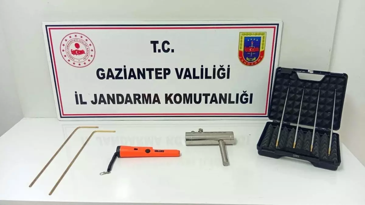 Gaziantep'te Define Kazısı Yapan 4 Kişi Yakalandı
