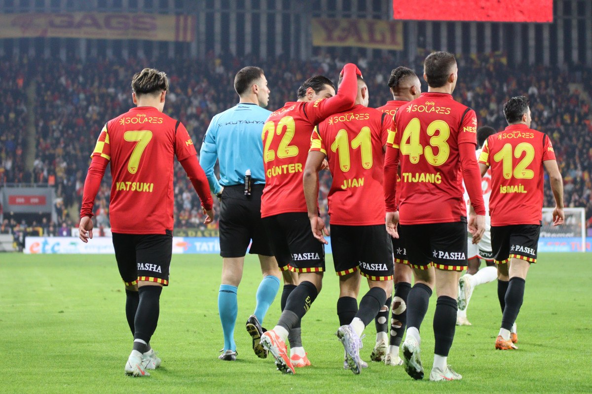 Göztepe'nin Süper Lig'deki İkinci Yarısı: 11 Maçta 8 Puan