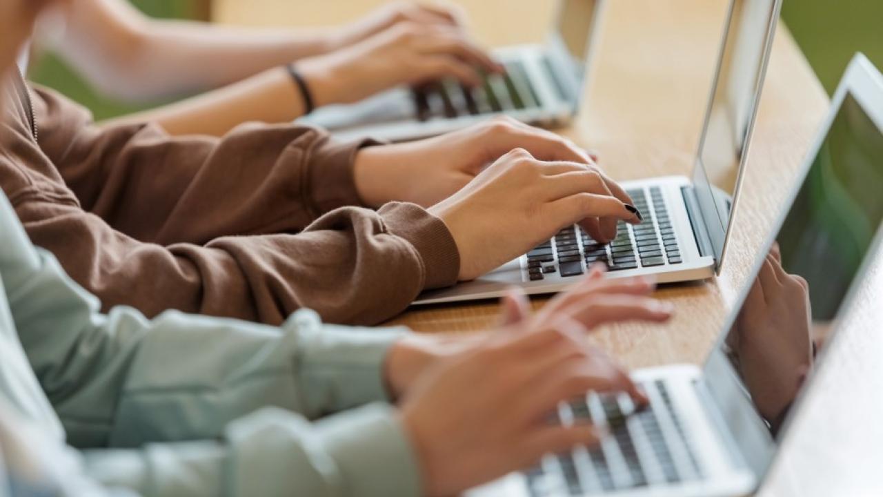 Türkiye'de Öğretmenler İçin Ücretsiz Yapay Zeka Eğitim Programı Başlıyor
