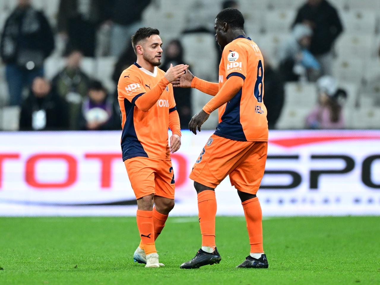 Yusuf Sarı'nın Golleriyle Beşiktaş'ı Yenerek Başakşehir Galip Geldi