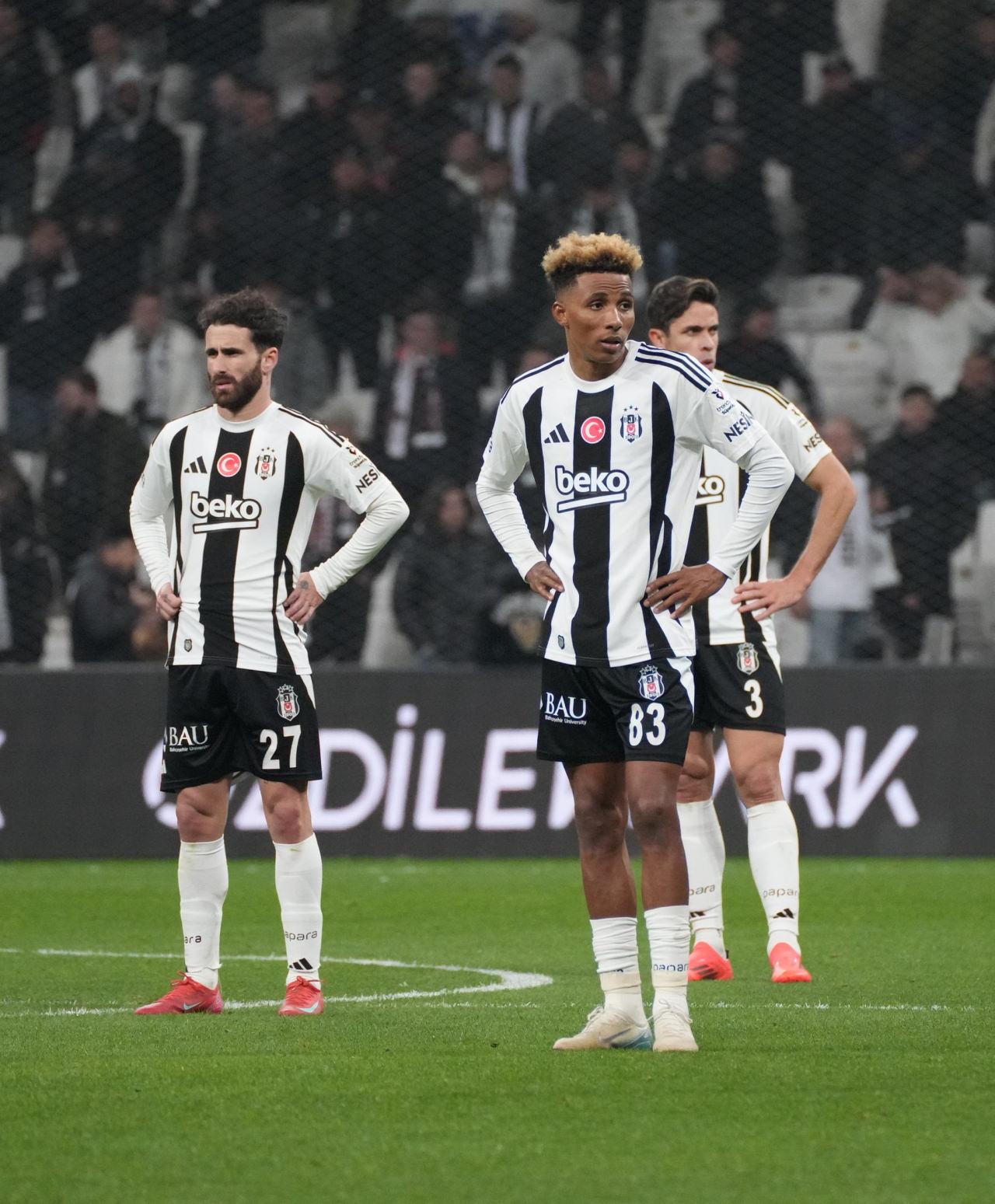 Yusuf Sarı'nın Golleriyle Beşiktaş'ı Yenerek Başakşehir Galip Geldi
