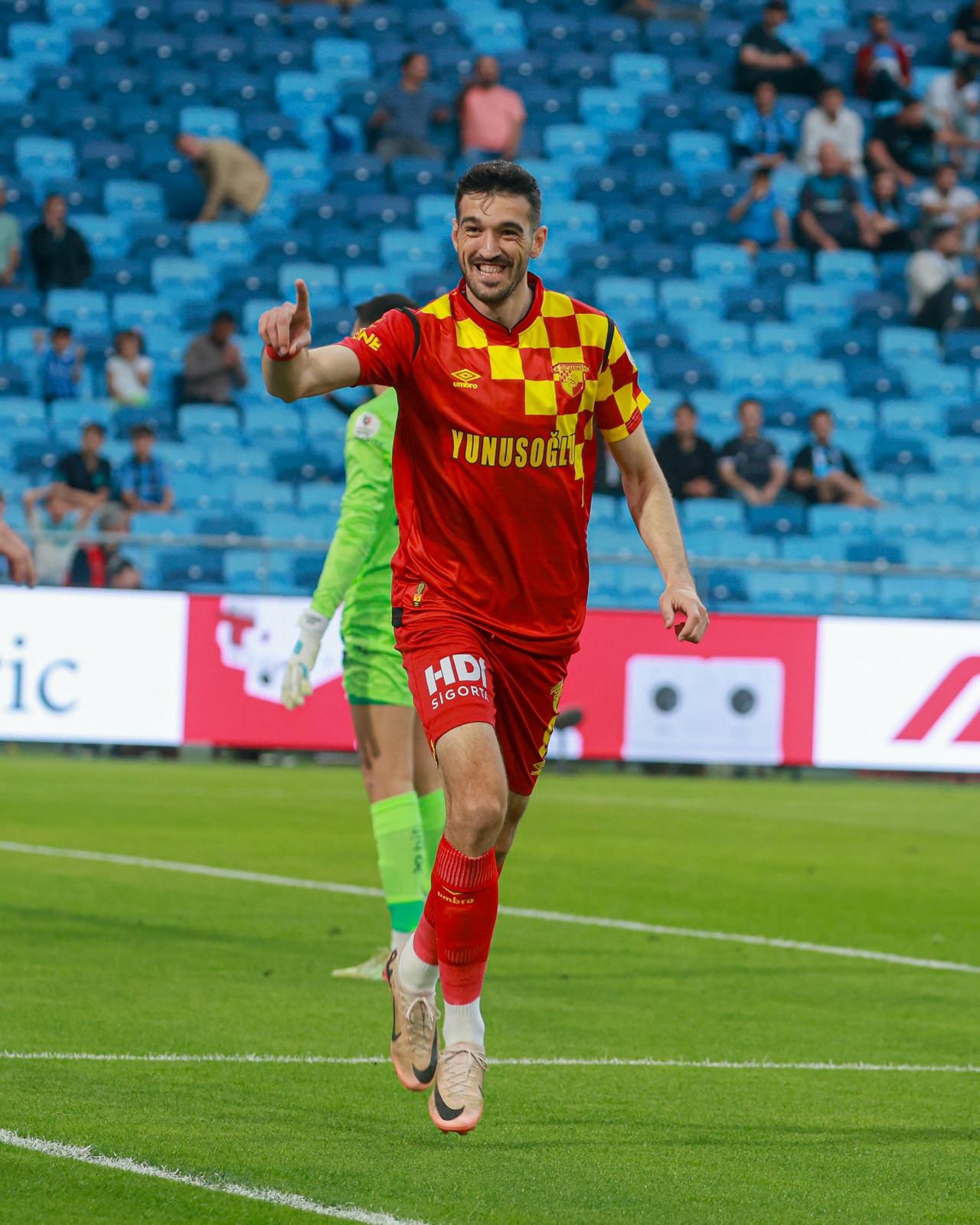 4 yıldır gol atamıyordu: Süper Lig'in suskun forveti bir açıldı pir açıldı