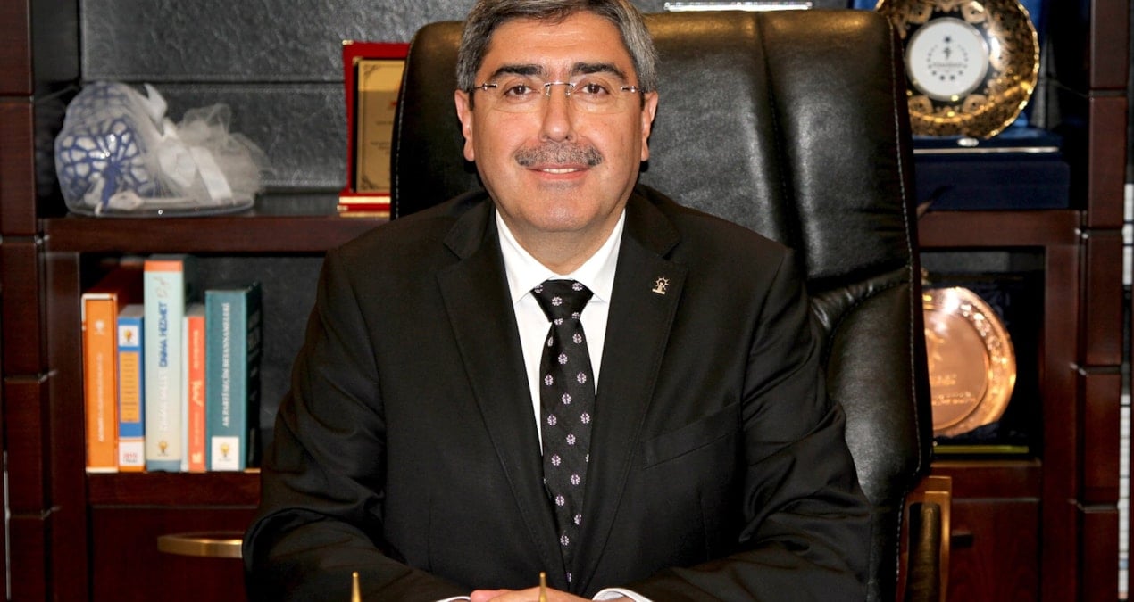 AKP'li vekile 9.2 milyon liralık çuval ihalesi! Üzerine 'para ile satılamaz' yazacaklar...