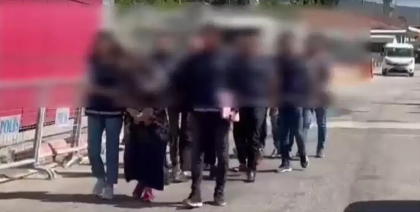 Annesi Tarafından Boğazı Sıkan Genç Kadın Öldürüldü