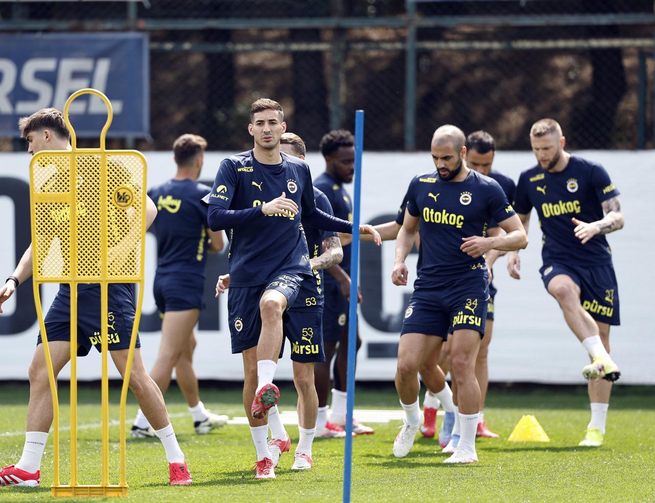 Başakşehir - Fenerbahçe Maç Analizi ve Muhtemel 11'ler