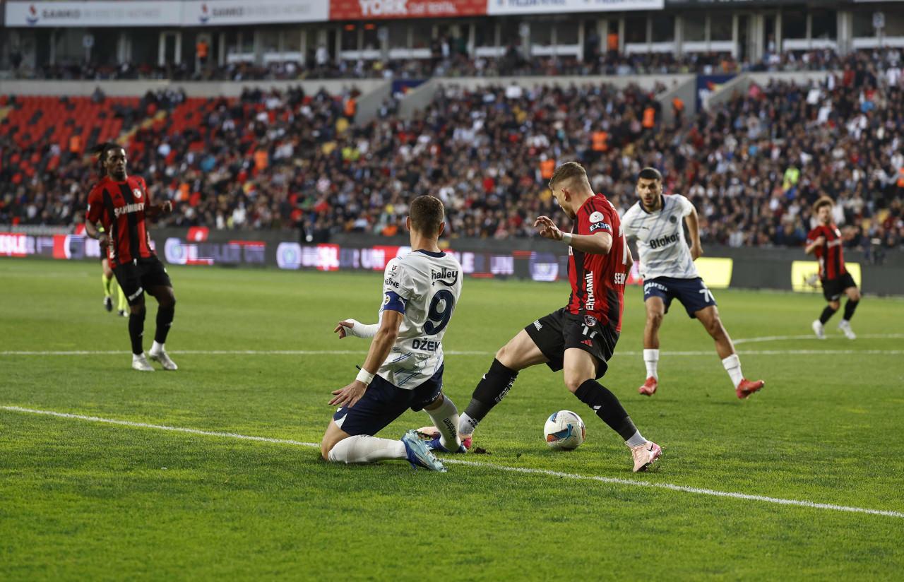 Başakşehir - Fenerbahçe Maç Analizi ve Muhtemel 11'ler