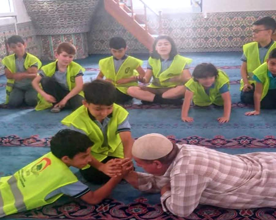 İMAMOĞLU’NA BAĞLADI, CAMİLERİN AHIRA ÇEVRİLDİĞİ GÜNLERE KADAR GİTTİ