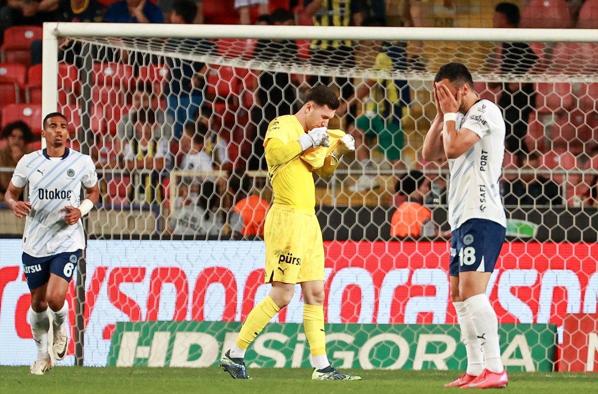 SON 10 MAÇTA 17 GOL YEDİ