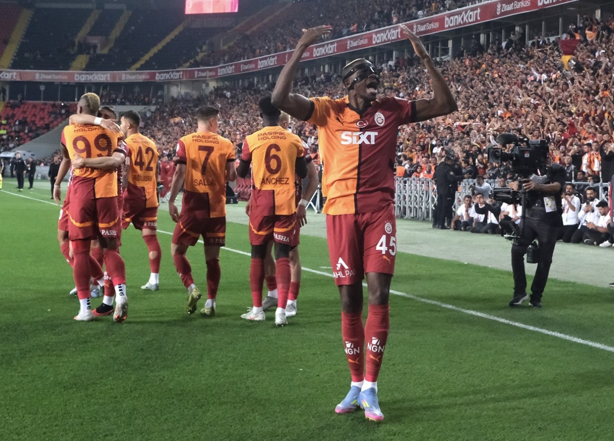 Galatasaray, 5 sezon sonra Türkiye Kupası'nı kaldırdı