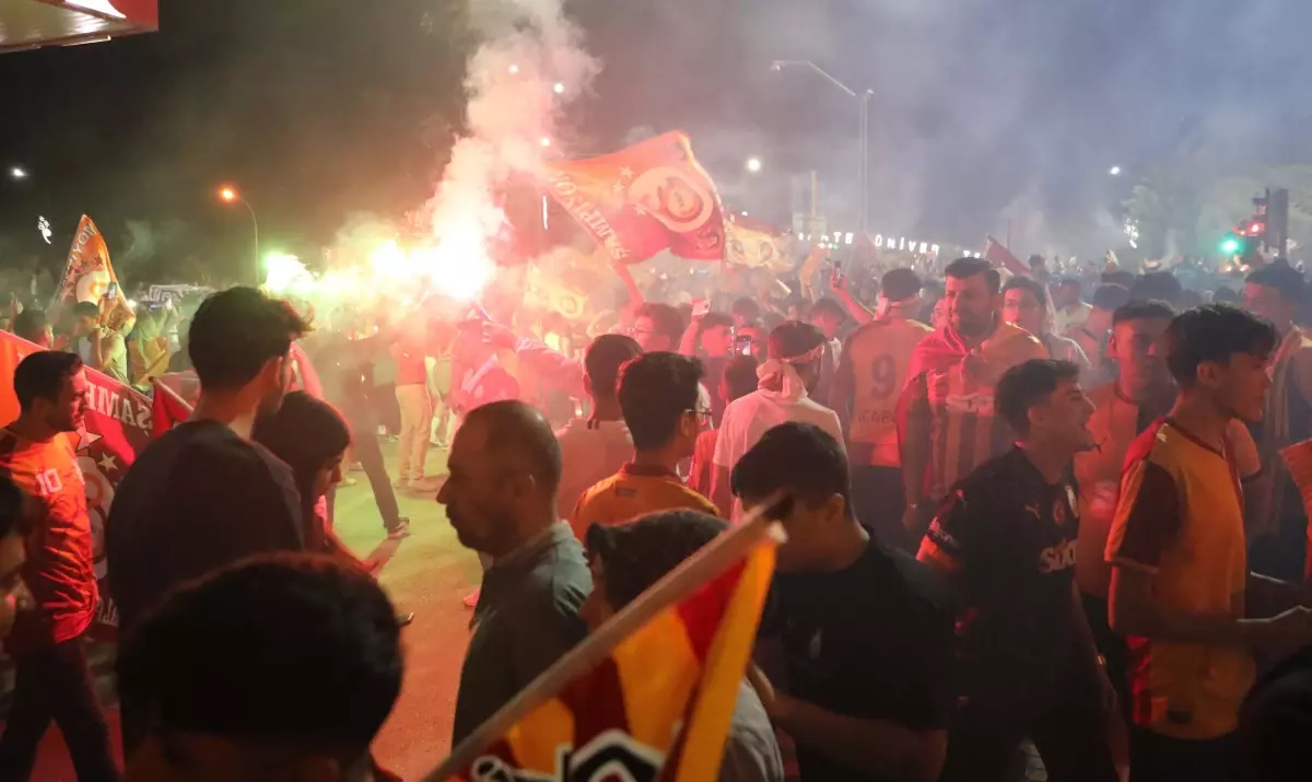 Galatasaray Şampiyonluğunu Kutladı