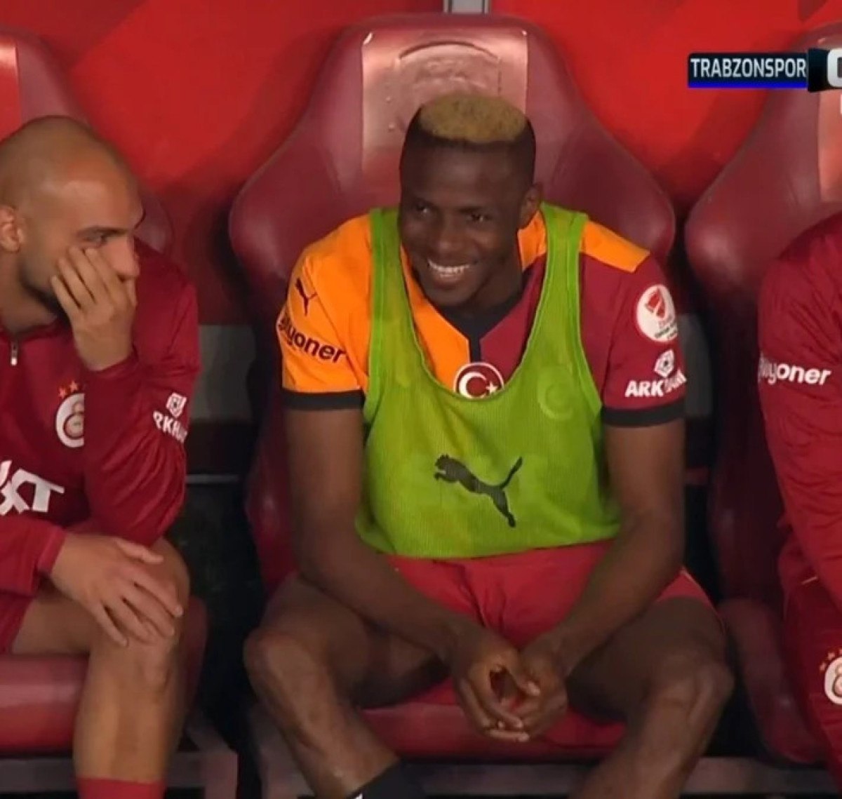 Galatasaray taraftarları yönetimden Osimhen'i istedi: Niyeryalı golcünün tepkisi gündem oldu