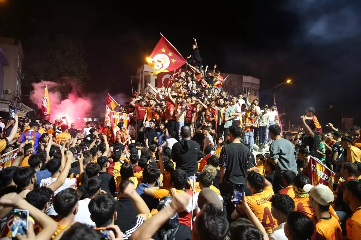 Galatasaray'ın Şampiyonluğu Coşkuyla Kutlandı