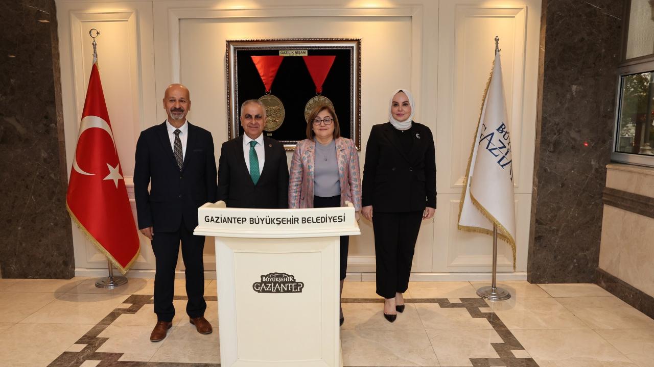 Gaziantep Büyükşehir öncülüğünde haydi kızlar spora projesi için imzalar atıldı