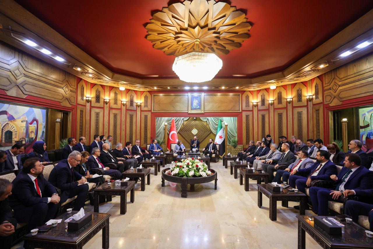 AL GHARİB: İNŞALLAH BERABER HALEP'İ İNŞA EDECEĞİZ