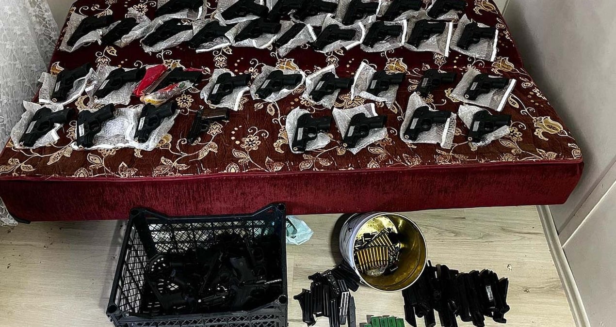 Gaziantep'te kaçakçılık operasyonu! El bombası ve silahlar gele geçirildi