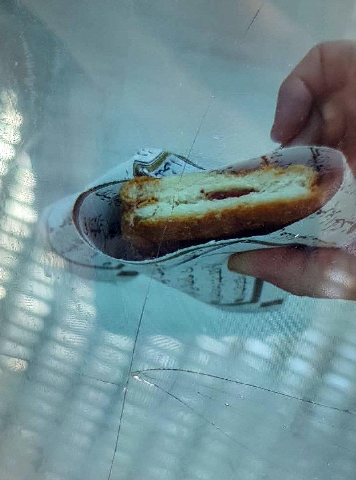 Gaziantep'te kantinci Kur'an-ı Kerim sayfalarını tost kağıdı yaptı