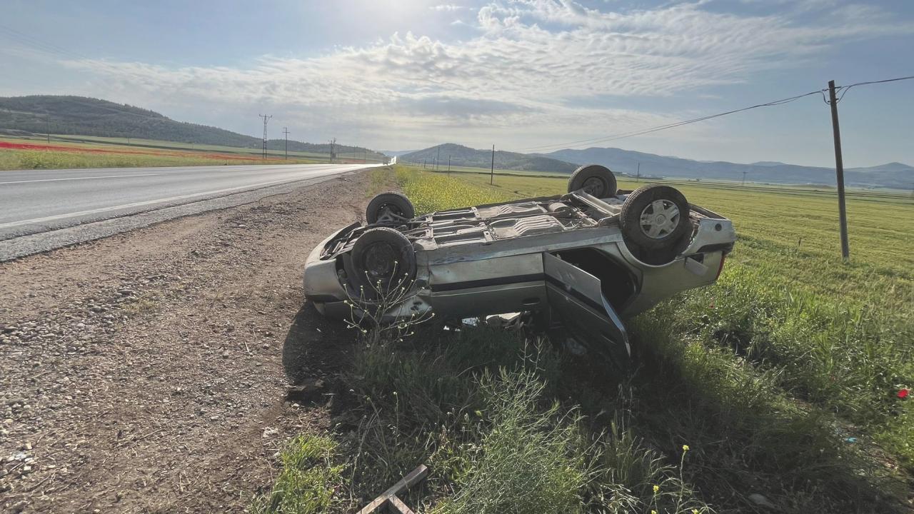 Gaziantep’te otomobil şarampole devrildi: 4 yaralı