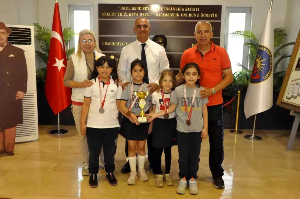 GKV Yüzme Şampiyonu