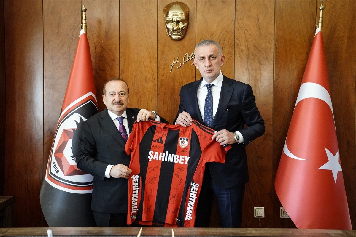İbrahim Hacıosmanoğlu'ndan Gaziantep FK'ya ziyaret