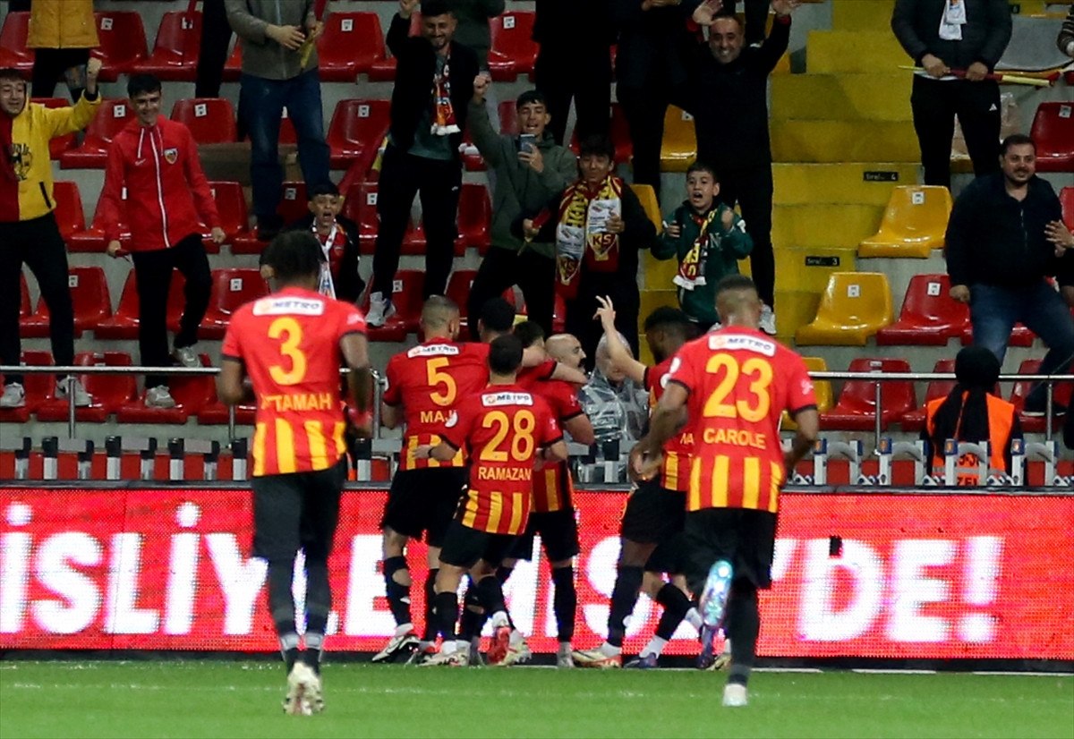 Galatasaray deplasmanına gidecek