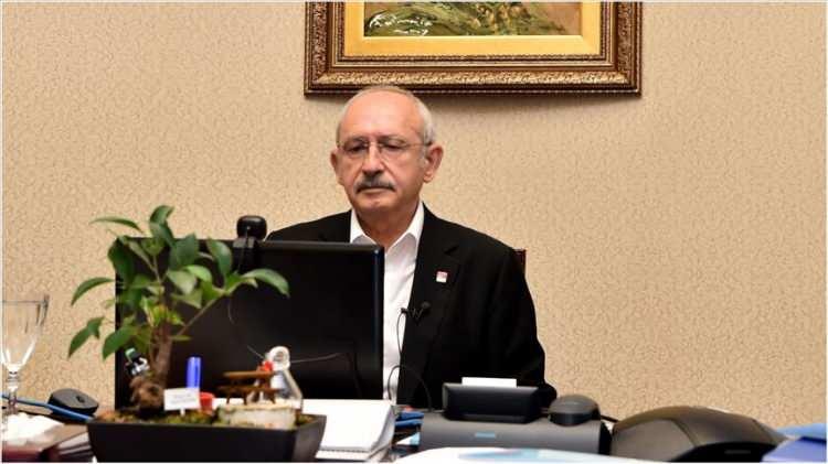 Nevşin Mengü’nün şaibeli kurultay iddiası CHP’yi ikiye böldü! Kılıçdaroğlu ekibi ayaklandı