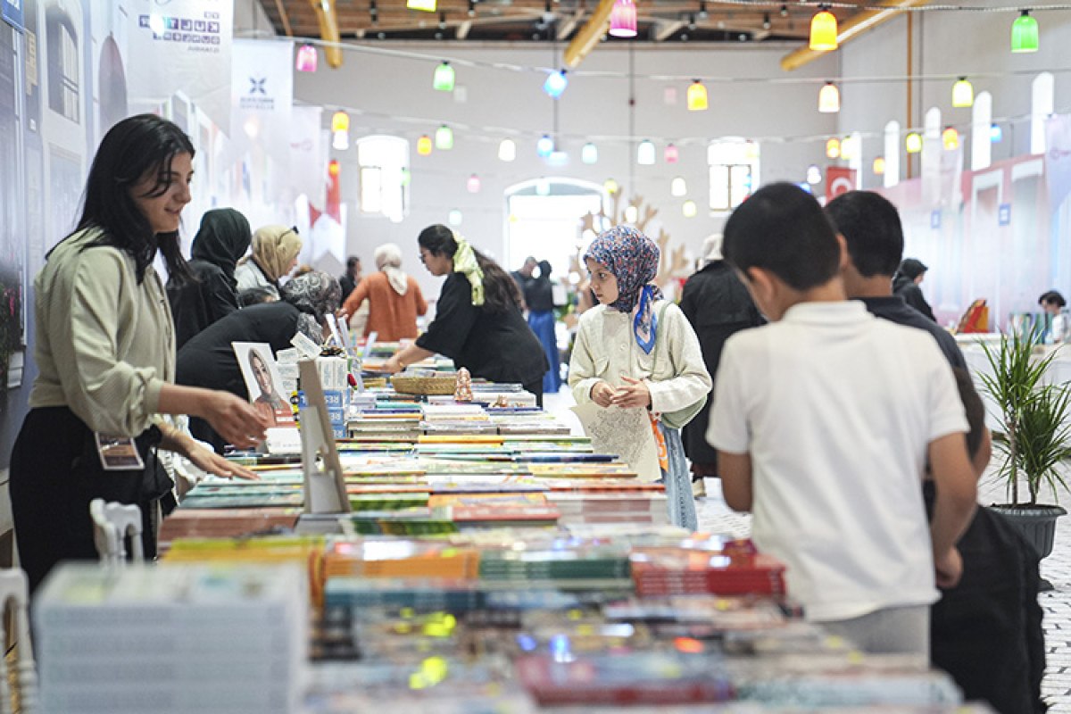 KİTAP GÜNLERİ HAKKINDA