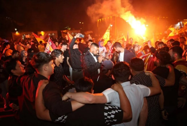 Taraftarlar Sokaklardan Taştı! Galatasaray'ın Şampiyonluk Kutlamaları