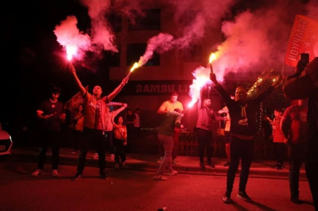 Taraftarlar Sokaklardan Taştı! Galatasaray'ın Şampiyonluk Kutlamaları