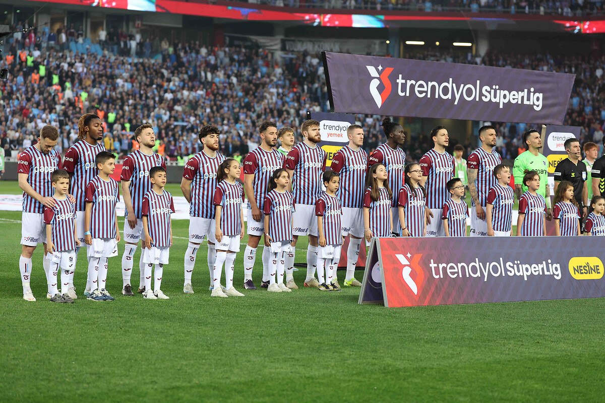 Trabzonspor, üç büyük rakibi karşısında sezonu galibiyet alamadan bitirdi