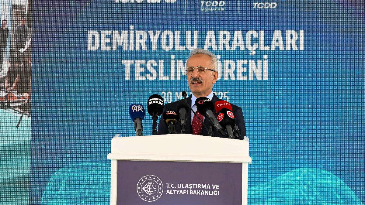 Yeni Nesil Demir Yolu Araçları Hizmete Hazır