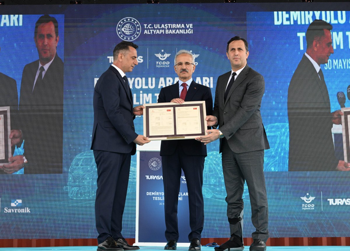 DEMİR YOLU UZUNLUĞU 13 BİN 919 KİLOMETREYE ULAŞTI