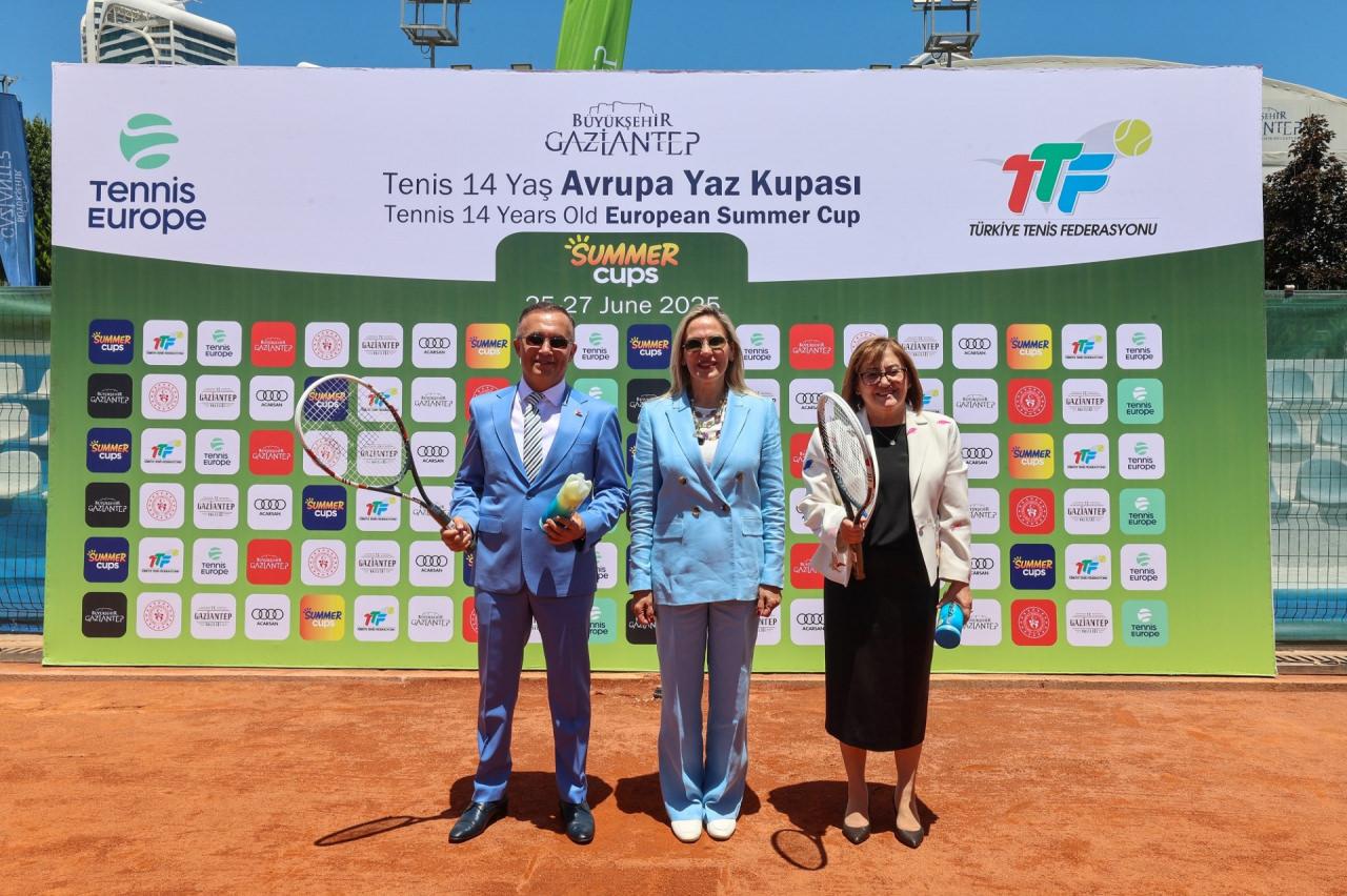 8 ülkenin sporcuları katıldı! Gaziantep'te muhteşem turnuva