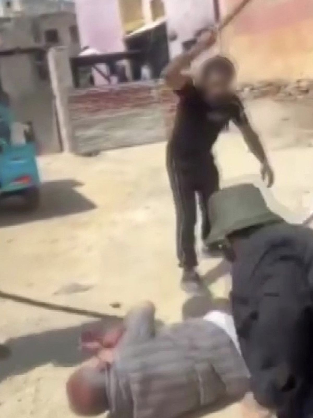 Adana'da sopalı saldırgan bu defa yaşlı adamı dövdü